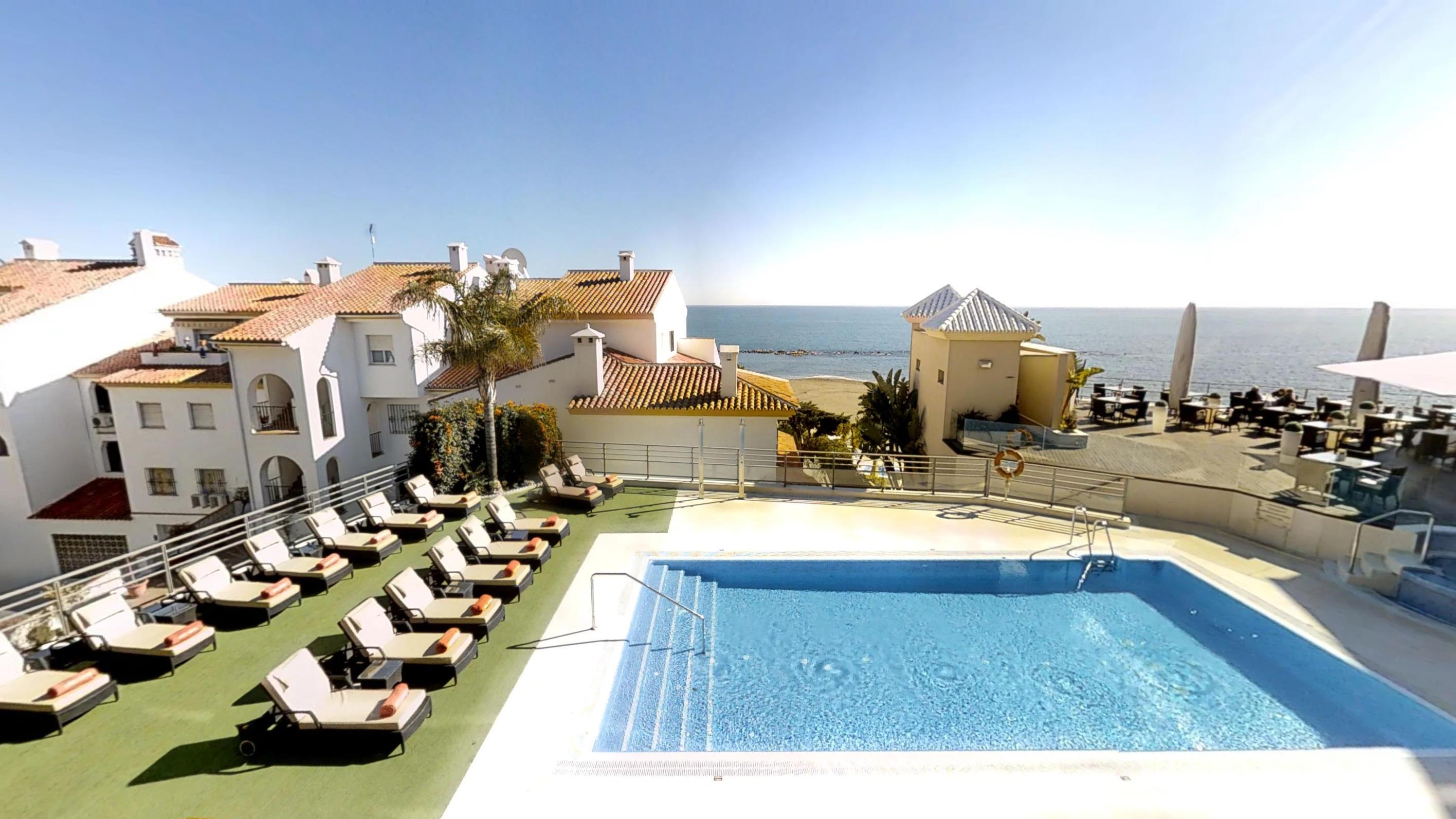 Hotel Vincci Seleccion Aleysa Benalmádena Exteriér fotografie A swimming pool in Spain