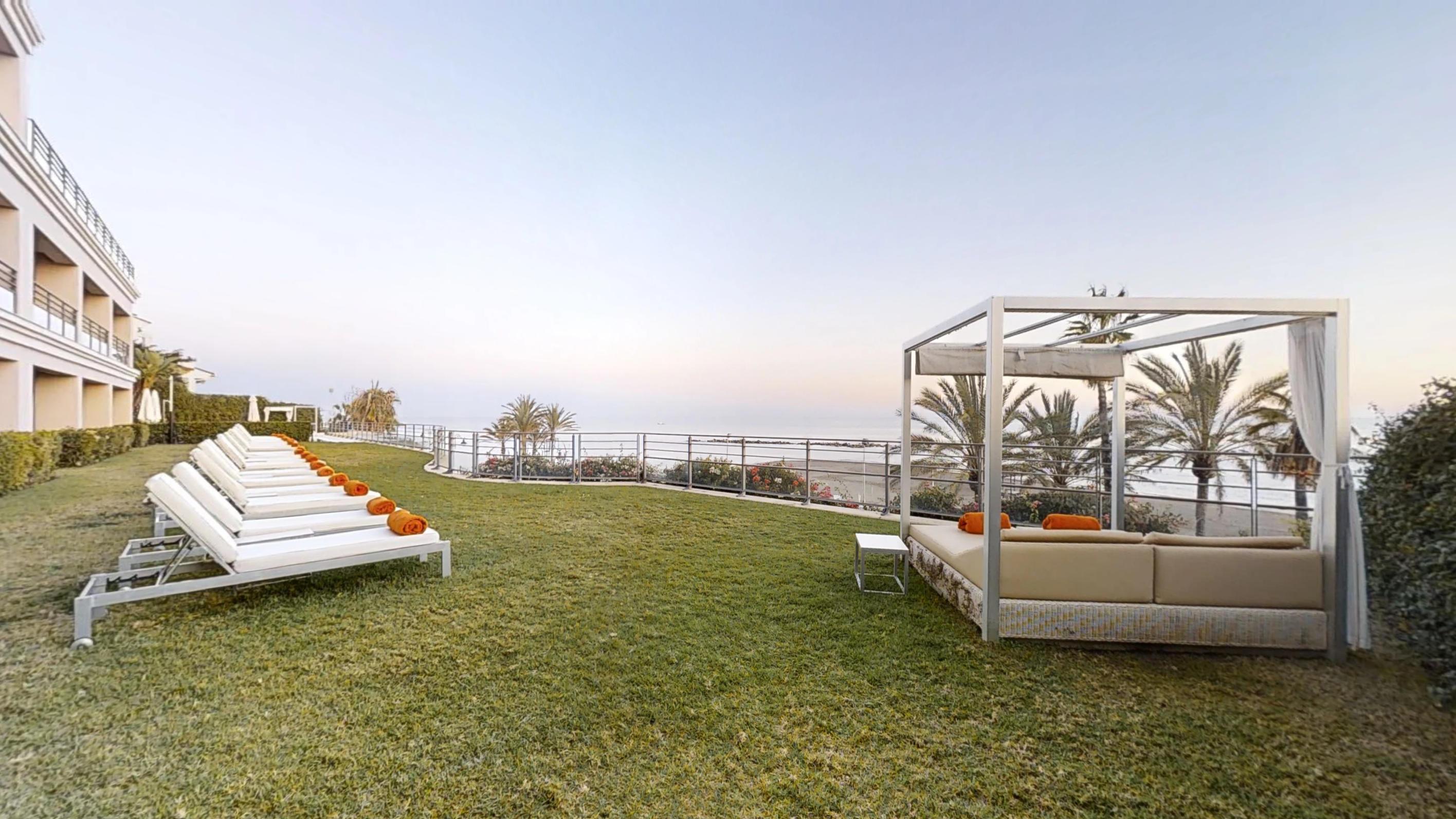 Hotel Vincci Seleccion Aleysa Benalmádena Exteriér fotografie The Beach at The Oberoi, Mumbai
