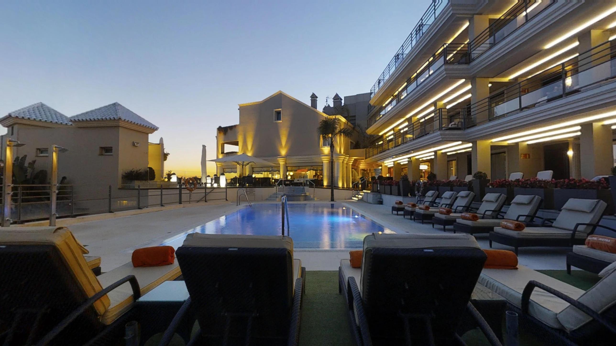 Hotel Vincci Seleccion Aleysa Benalmádena Exteriér fotografie The pool at the hotel