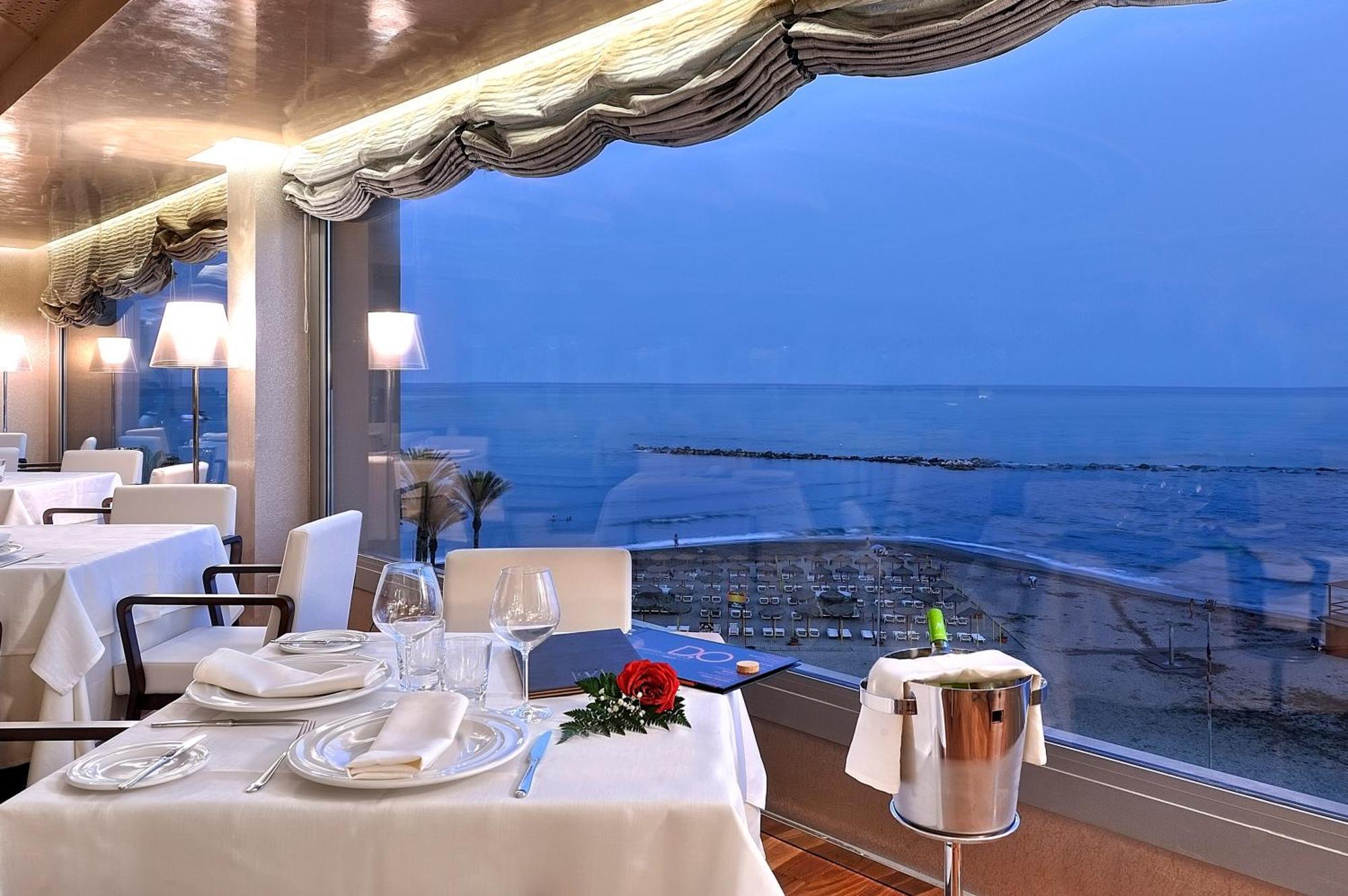 Hotel Vincci Seleccion Aleysa Benalmádena Exteriér fotografie Restaurant